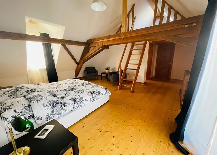 Ehemaliges Wein Chateau *